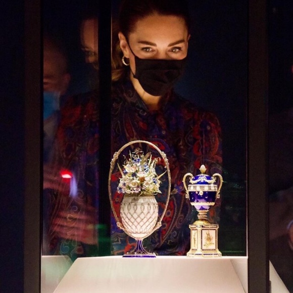 LAUREN Ralph Lauren 'Klaryce' Paisley Neck-Tie Bow Blouse - Picture 4 of 4